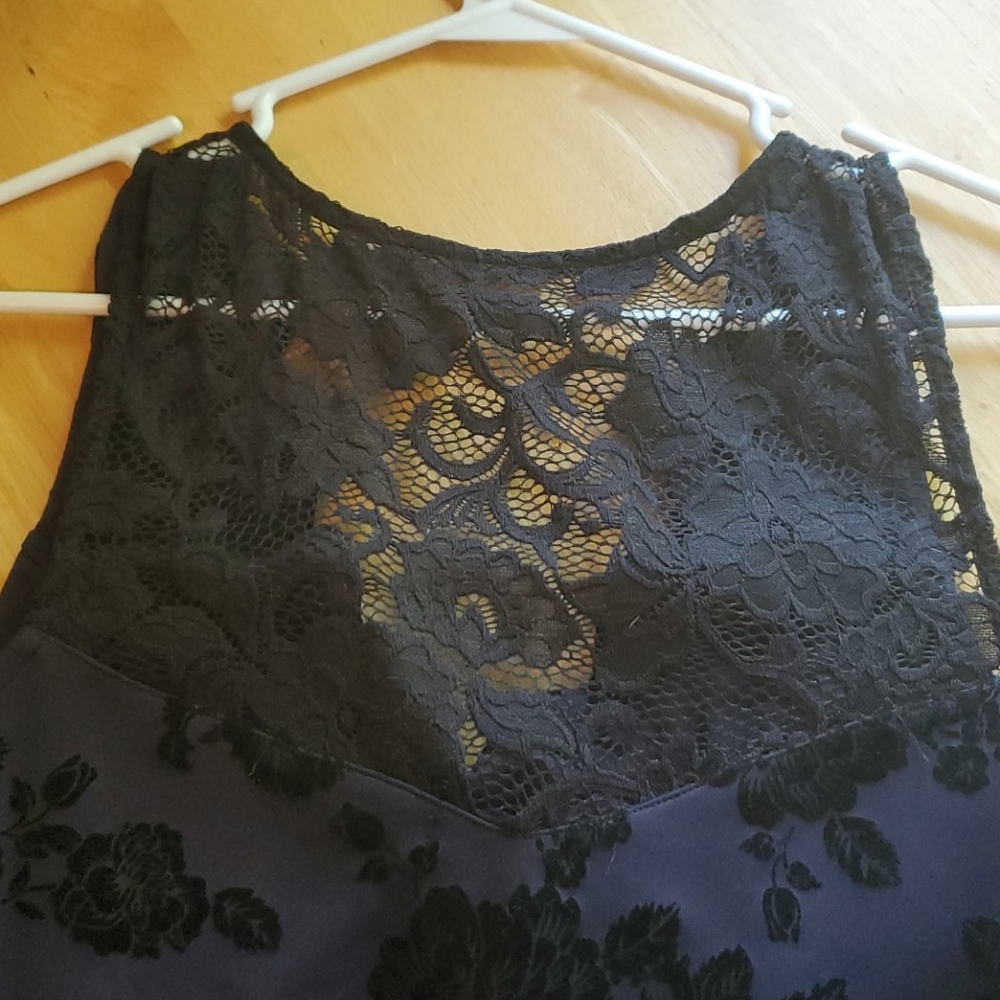 Dress - Picture 4 of 6
